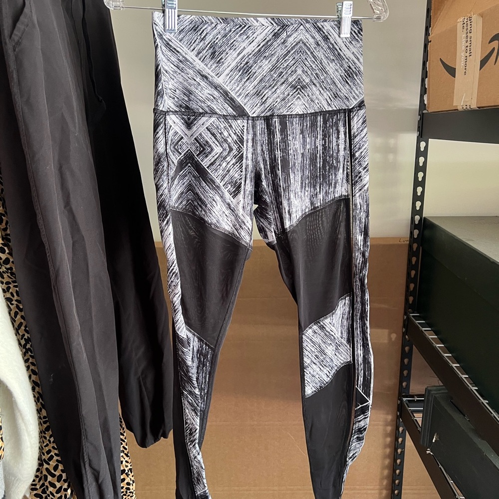 Lululemon mesh leggings